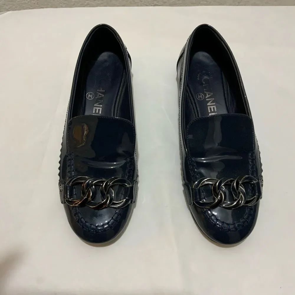 Chanel Mocassins Loafer Patent Leather size 36 navy blue